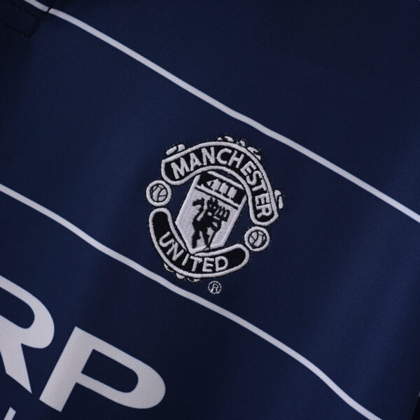 2259038f Retro Man Utd Umbro Mens 1999/00 Away Jersey