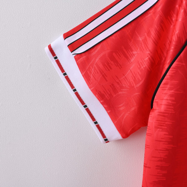 64560836 Retro Man Utd Adidas Mens 1991/92 Home Jersey