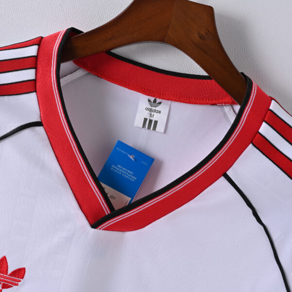 e15c6139 Retro Man Utd Adidas Mens 1988/90 Away Jersey
